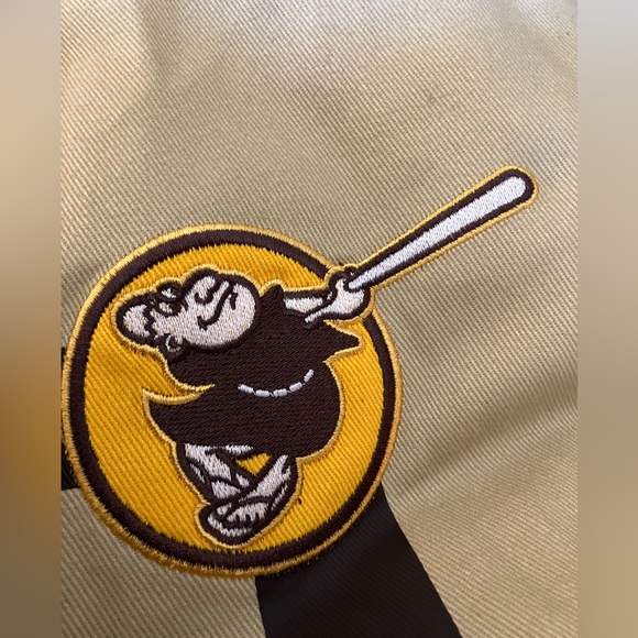*NEW* San Diego Padres Brown, tan  and Gold Jacket - Picture 14 of 14